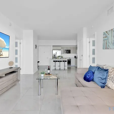 Breathtaking 31St Fl Beachwalk Penthouse View